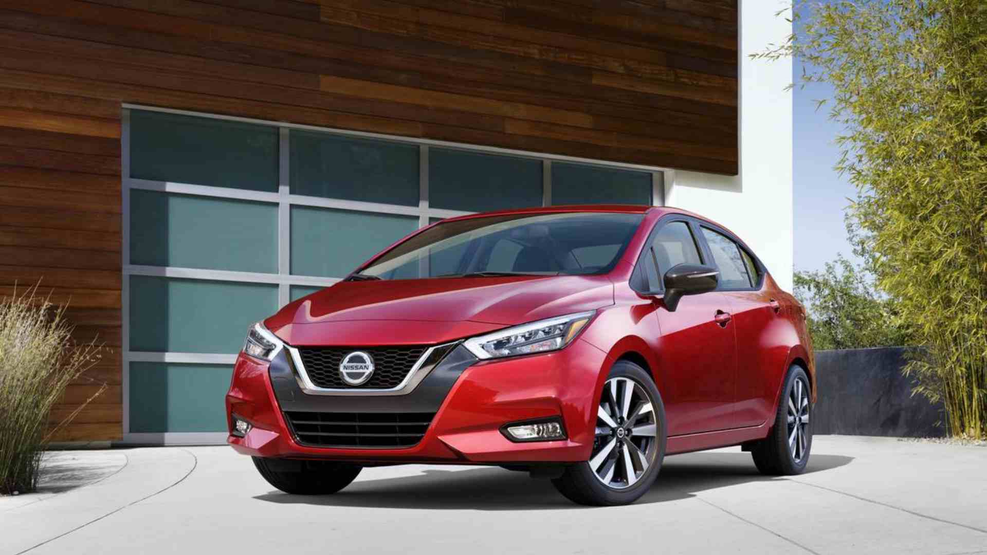 NISSAN VERSA 2021